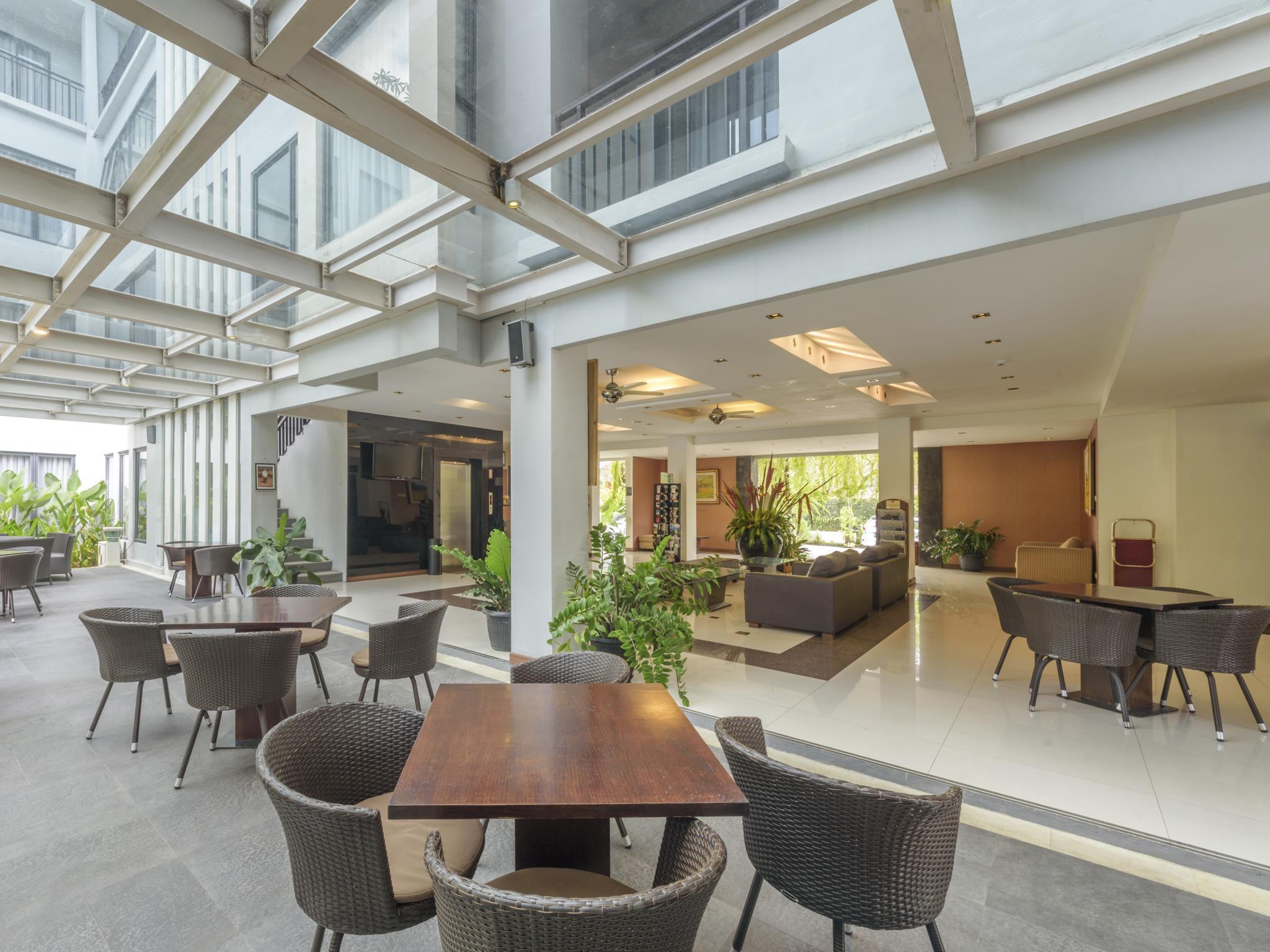 Umalas Hotel & Residence Seminyak Eksteriør bilde